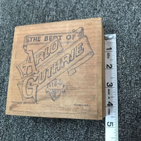 ARLO GUTHRIE THE BEST OF 1977 US WARNER BROS Wooden CD Hindged Box - Picture 9 of 9